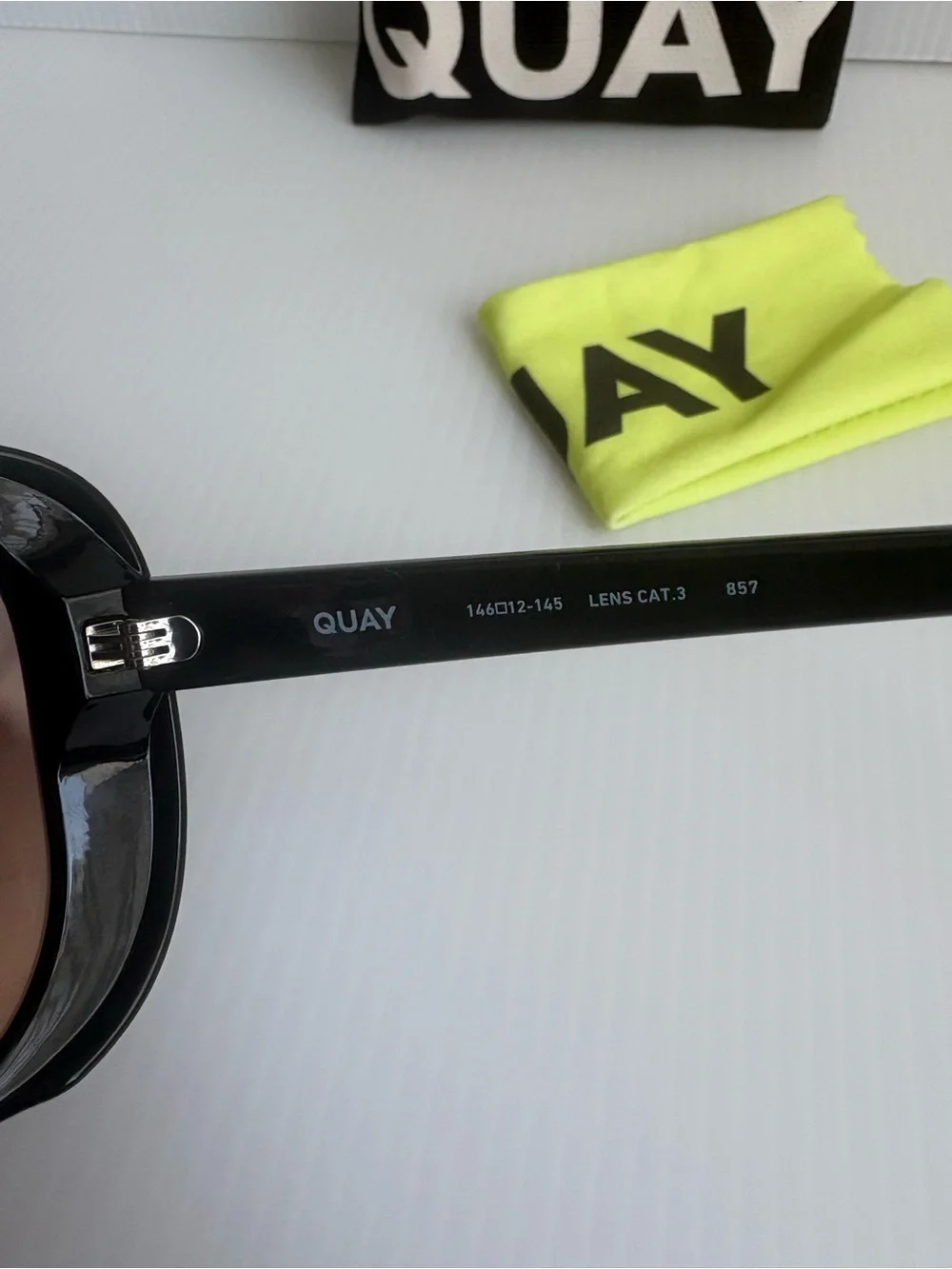 NEW QUAY Australia CENTER STAGE Black Frame Shields Paprika LENS WOMEN'S